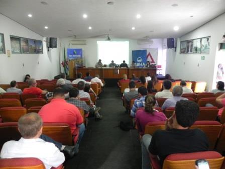 Membros do CBH Araguari se reúnem em Plenária